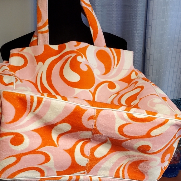 Vintage Pink Victoria Secret tote bag with Pink dog key chain. NWT Collectable - Picture 10 of 10